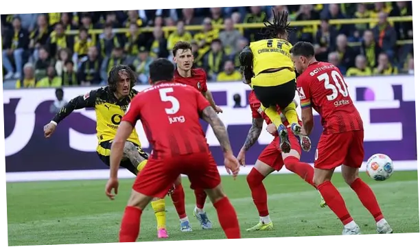 Dortmund Vs Freiburg: Die Borussen Pesta Gol 4-0