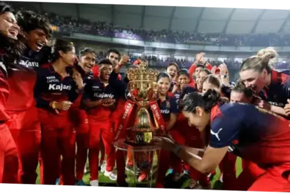 Pertarungan Sengit DC vs RCB di Playoff IPL 2026