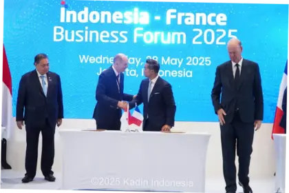 Prancis dalam Dinamika Global: Dari Selat Hormuz hingga Sepakbola