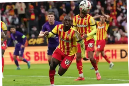 RC Lens Hadapi Toulouse FC: Persiapan dan Strategi untuk Mempertahankan Posisi di Ligue 1