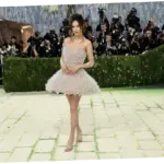 Eileen Gu Memukau Met Gala 2026 dengan Gaun Gelembung Berteknologi Tinggi