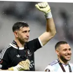 Emiliano Martínez Raih Gelar Liga Europa Meski Alami Patah Jari