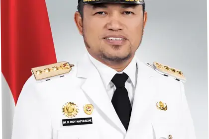Gubernur Kaltim Rudy Mas'ud: Pemimpin yang Peduli dan Berdedikasi