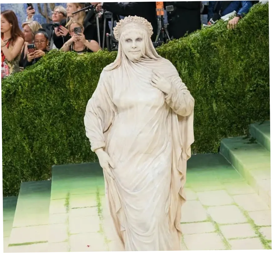 Heidi Klum Mengejutkan Dunia Fashion dengan Penampilannya di Met Gala 2026