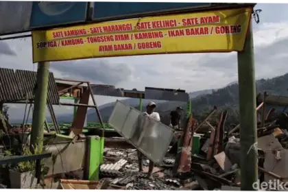 Kios di Indonesia: Antara Pembongkaran dan Kebakaran