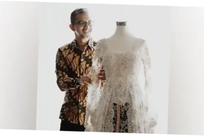 Mengenal Didiet Maulana, Desainer Kebaya yang Menginspirasi Banyak Artis