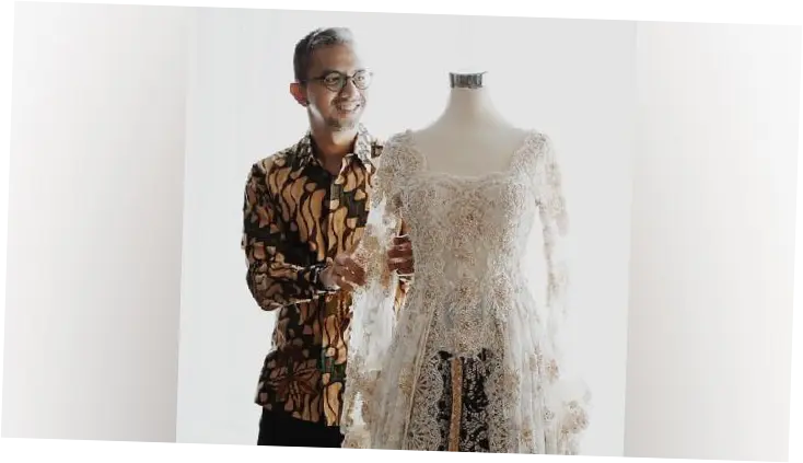 Mengenal Didiet Maulana, Desainer Kebaya yang Menginspirasi Banyak Artis