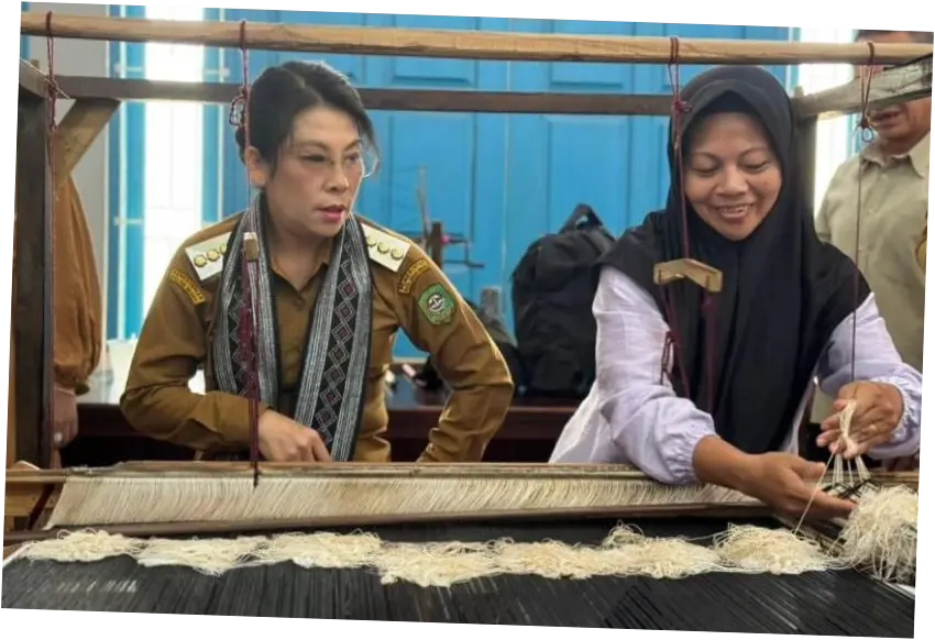 Pemkot Singkawang Adakan Pelatihan Tenun untuk Dorong Industri Kreatif