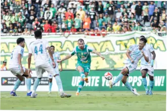 Persebaya Surabaya Mengalahkan PSBS Biak dengan Skor 4-0, Raickovic dan Rivera Jadi Bintang