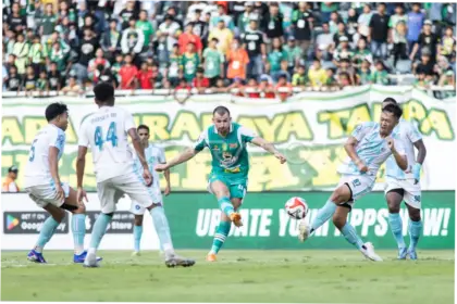Persebaya Surabaya Mengalahkan PSBS Biak dengan Skor 4-0, Raickovic dan Rivera Jadi Bintang