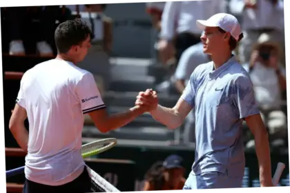 Petenis Nomor 1 Dunia Tumbang di 64 Besar Roland Garros 2026: Analisis dan Dampaknya