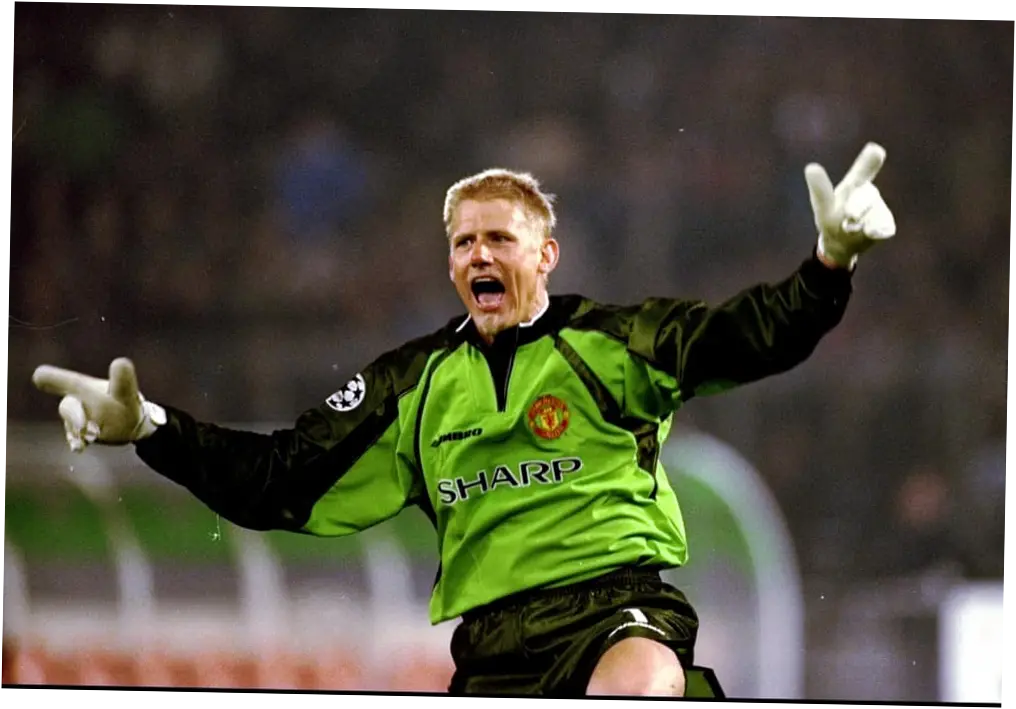 Peter Schmeichel dan Manchester United: Analisis Strategi dan Keputusan Transfer